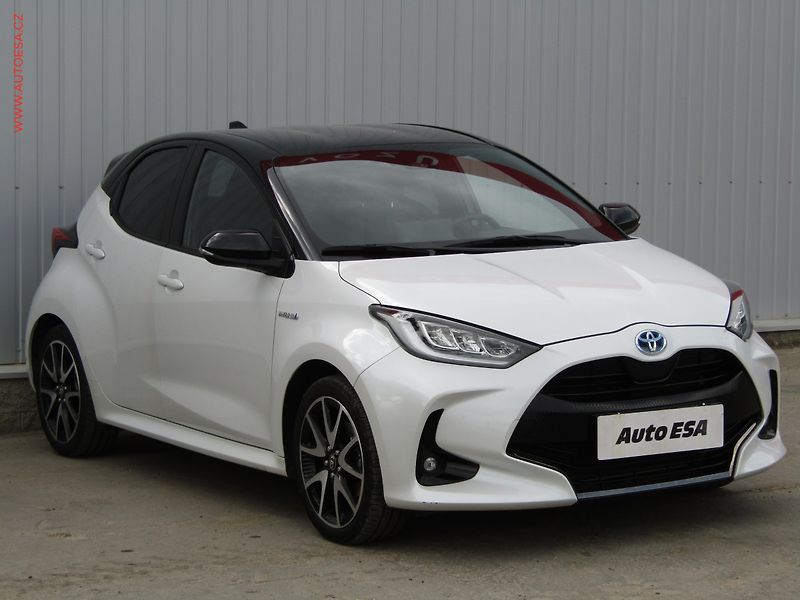 Toyota Yaris (2021) 1.5 e-CVT, 1.maj,ČR, Style - fotografie inzerátu