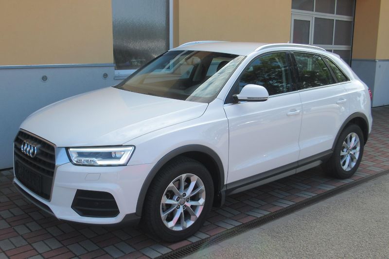 Audi Q3 2.0 TDI QUATTRO NAVI TAŽNÉ - fotka 4 z 33
