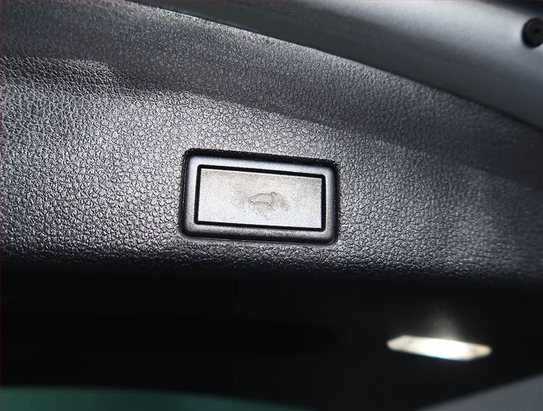 Volkswagen Sharan (2013) 2.0 TDI, Serv.kniha, Navi - fotka 21 z 21
