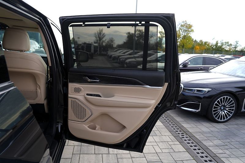 Jeep Grand Cherokee 3.6i V6 Long Limited,4x4,300PS - fotka 22 z 50