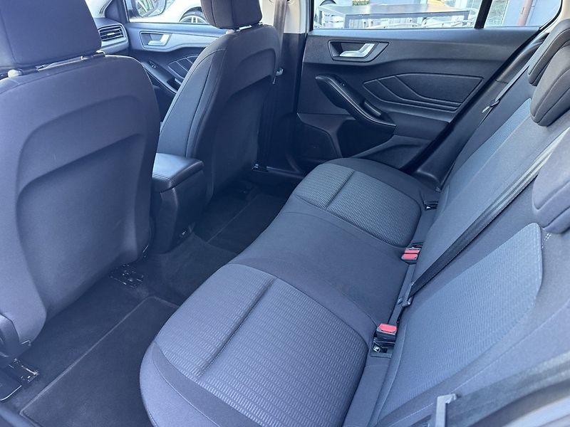 Ford Focus (2020) 1.5EcoBlue Digi Klima Tempomat - fotka 22 z 49