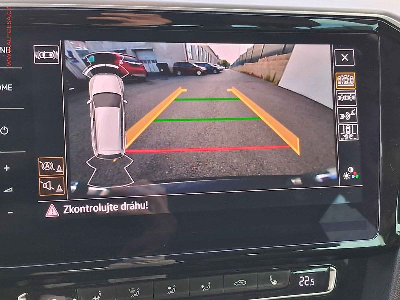 Volkswagen Passat (2020) 2.0 TDi, Elegance, DSG - fotka 17 z 18