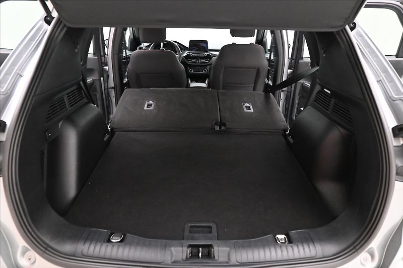 Ford Kuga 2,5 Hybrid 112kW SOH-100% ST-L - fotka 11 z 29