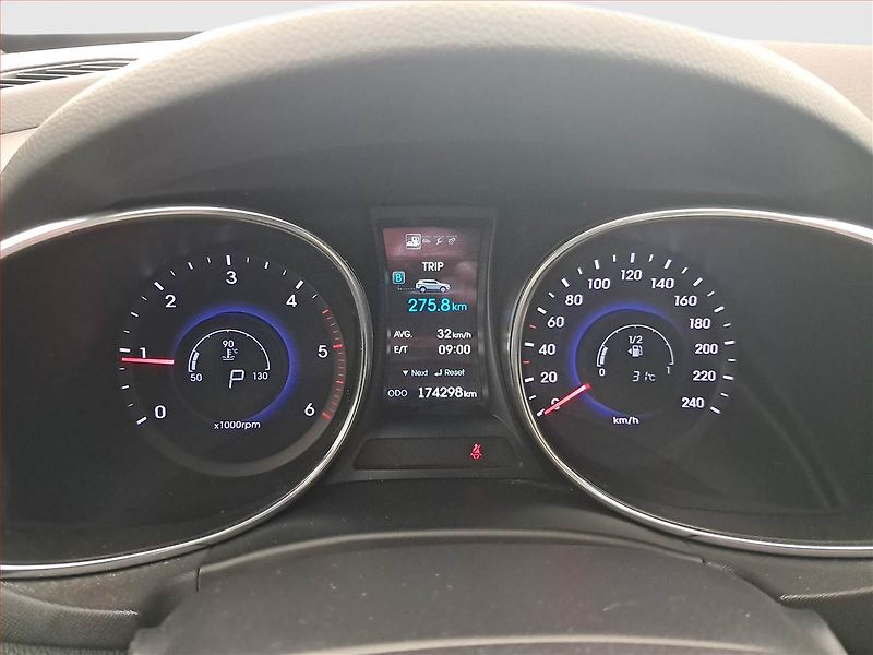 Hyundai Santa Fe (2015) 2.2 CRDi, 4X4, Automat - fotka 11 z 18