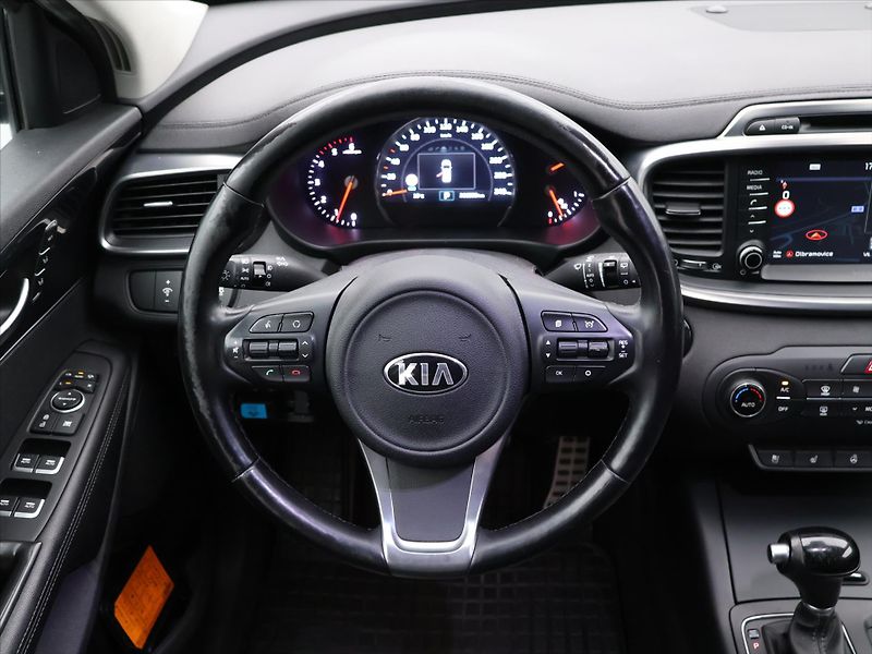Kia Sorento 2.2 CRDI 147kW Exclusive 4x4 - fotka 19 z 33