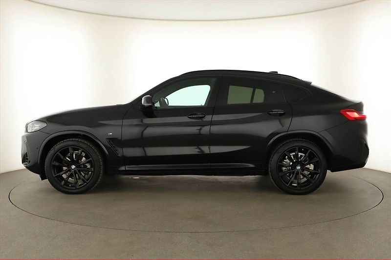 BMW X4 (2024) xDrive20d - fotka 3 z 21