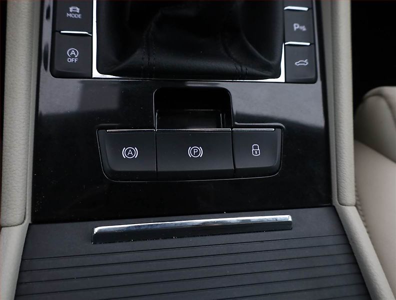 Škoda Superb (2016) Style 2.0 TDI, Kůže, Navi - fotka 17 z 21