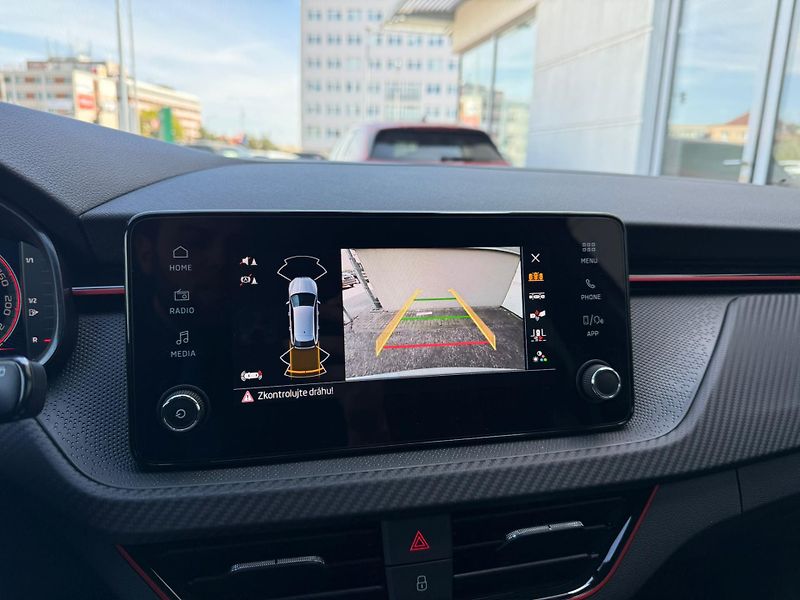 Škoda Scala Monte Carlo 1,0 TSI 85 kW DSG - fotka 15 z 25