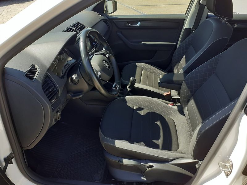 Škoda Fabia (2022) Kombi 1.0 TSi  ČR - fotka 18 z 31