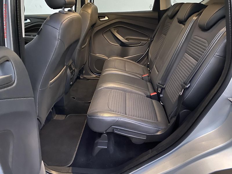 Ford Kuga (2018) 2.0 TDCi 4x4, Titanium, AT - fotka 10 z 17