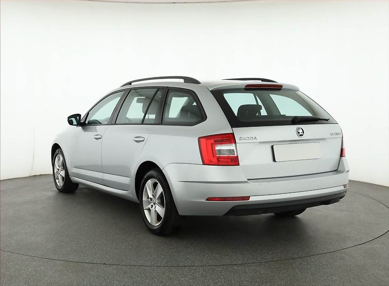 Škoda Octavia (2017) 1.6 TDI, Tempomat - fotka 4 z 16