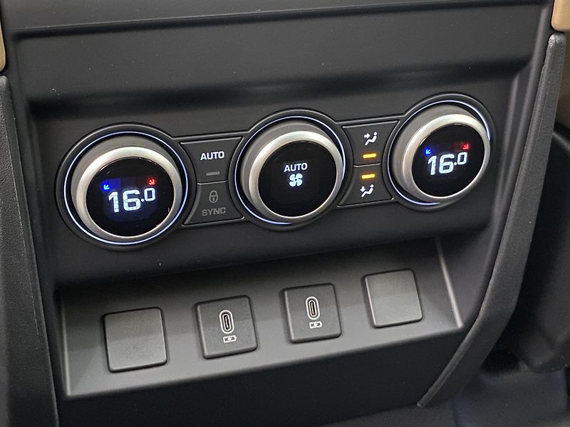 Land Rover Defender (2026) 110 D350 X-Dynamic HSE - fotka 50 z 56