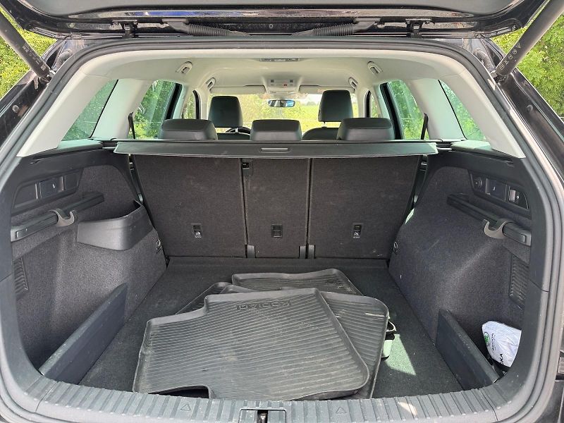Škoda Kodiaq (2022) L&K 2.0TDI 147kW DSG 4x4 TAŽNÉ - fotka 6 z 11