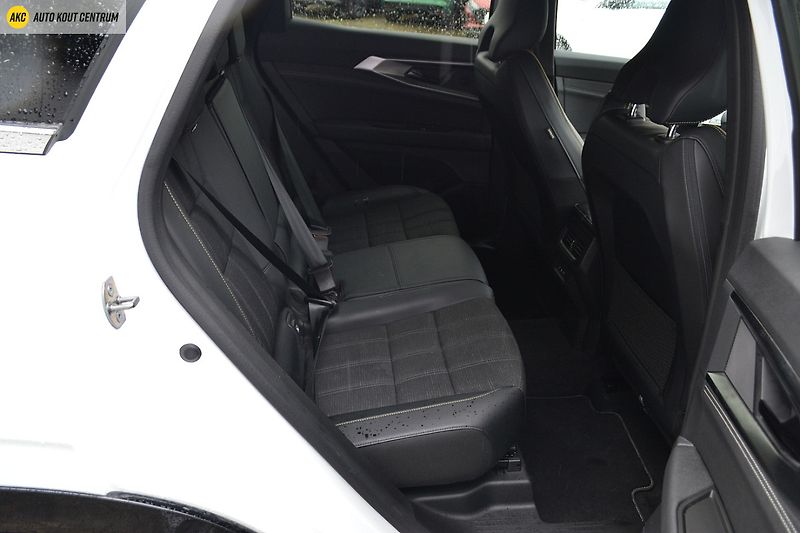 Renault Austral ICONIC MHEV 160 AUTO - fotka 16 z 60