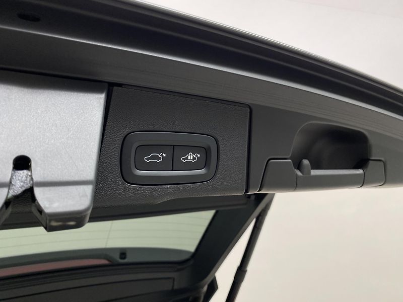 Volvo XC60 T6 AWD RECHARGE BRIGHT PLUS CZ - fotka 33 z 59