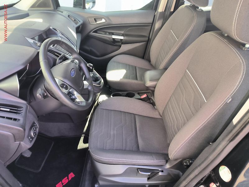 Ford Tourneo Connect (2015) 1.6TDCi MAXi, Titanium, navi - fotka 9 z 21