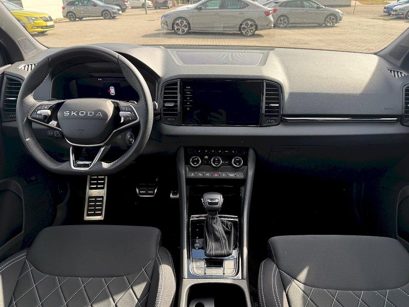 Škoda Karoq (2025) 1.5 TSI 110 kW DSG SportLine - fotka 5 z 28