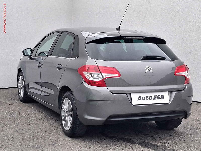 Citroën C4 (2011) 1.4i, AC - fotka 6 z 14