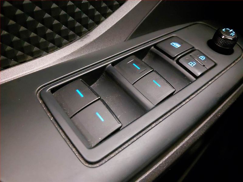 Toyota C-HR (2020) Style 1.8 Hybrid - fotka 17 z 17