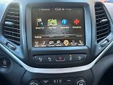 Jeep Cherokee 2.2 CRD 4x4/147kW/Automat/1MAJ - náhled 30