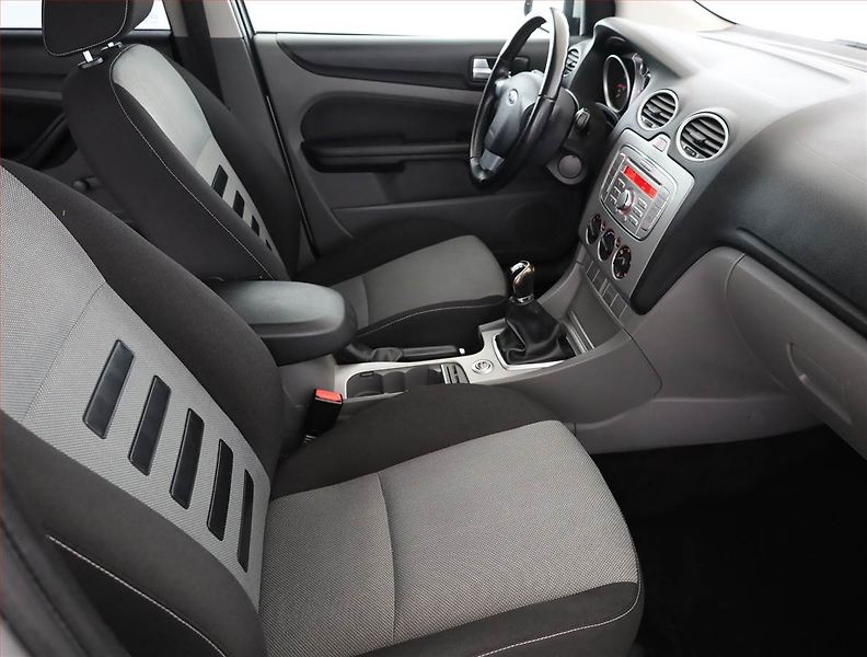 Ford Focus (2009) 1.6 16V, Serv.kniha, nová STK - fotka 7 z 15