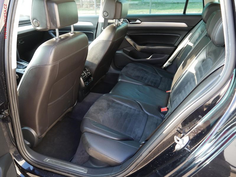 Volkswagen Passat (2018) 2.0TDi, AT, navi, masáž - fotka 10 z 19