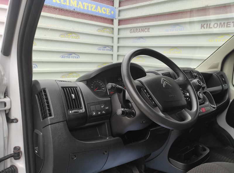 Citroën Jumper 2,2BlueHDi L3H2, ČR - fotka 11 z 39