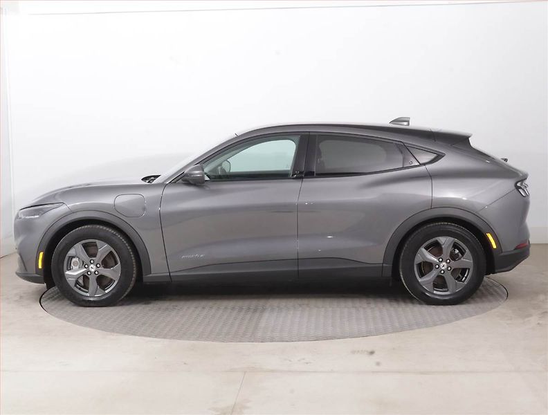 Ford Mustang Mach-E (2021) Standard Range RWD, SoH 95% - fotka 3 z 19