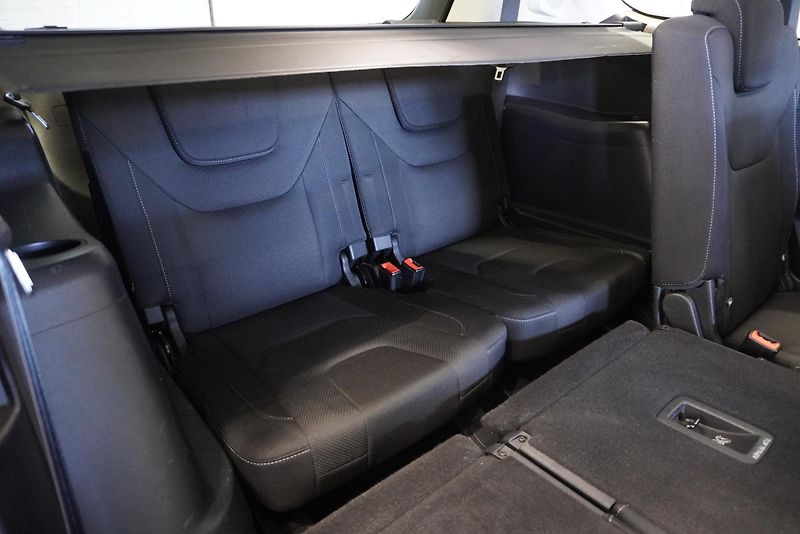 Ford S-MAX S-MAX 2.0 140 kW TITAN. 7 míst - fotka 28 z 32