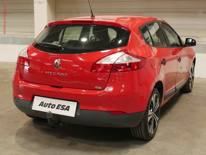 Renault Mégane (2009) 1.6i, 2.maj,ČR, AC, tažné - fotka 6 z 18