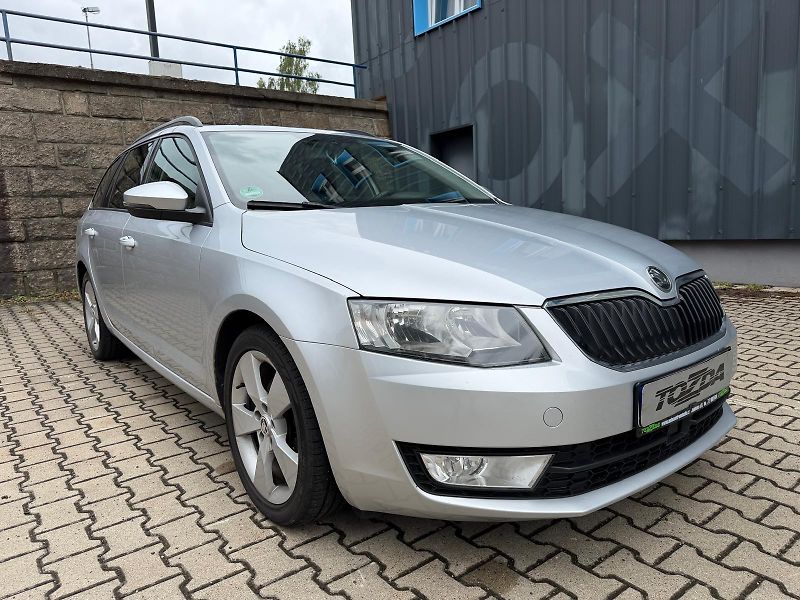 Škoda Octavia 2,0 TDI 4x4 /servis.kn. /110kW - fotka 9 z 32