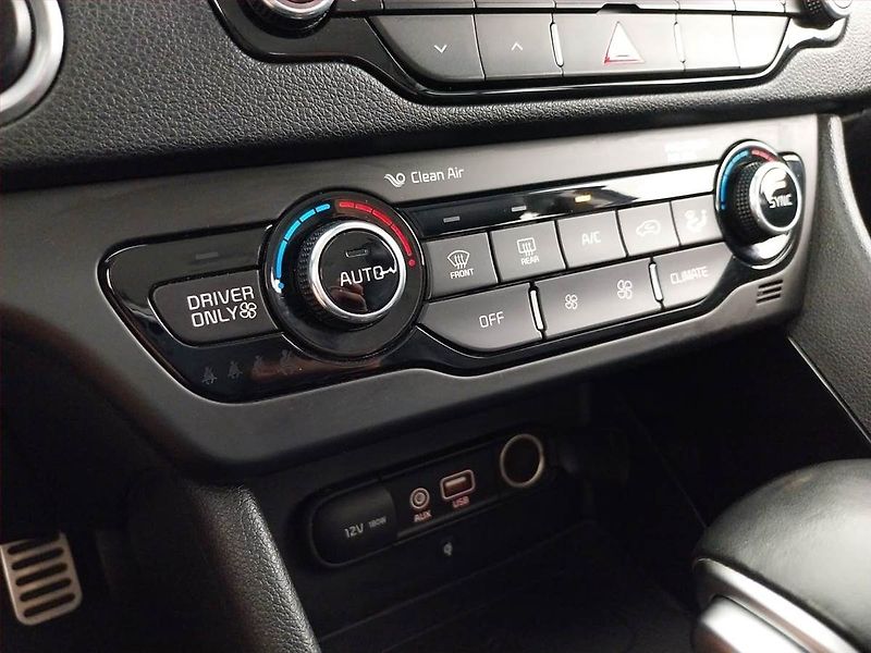 Kia Niro (2017) Hybrid, Automat, Kůže, Navi - fotka 16 z 22