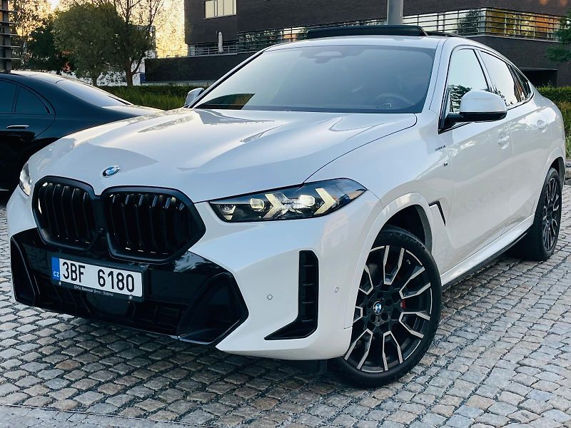 BMW X6 40D MSPORT 4x4 SERVISKA TAŽNÉ - fotka 1 z 58