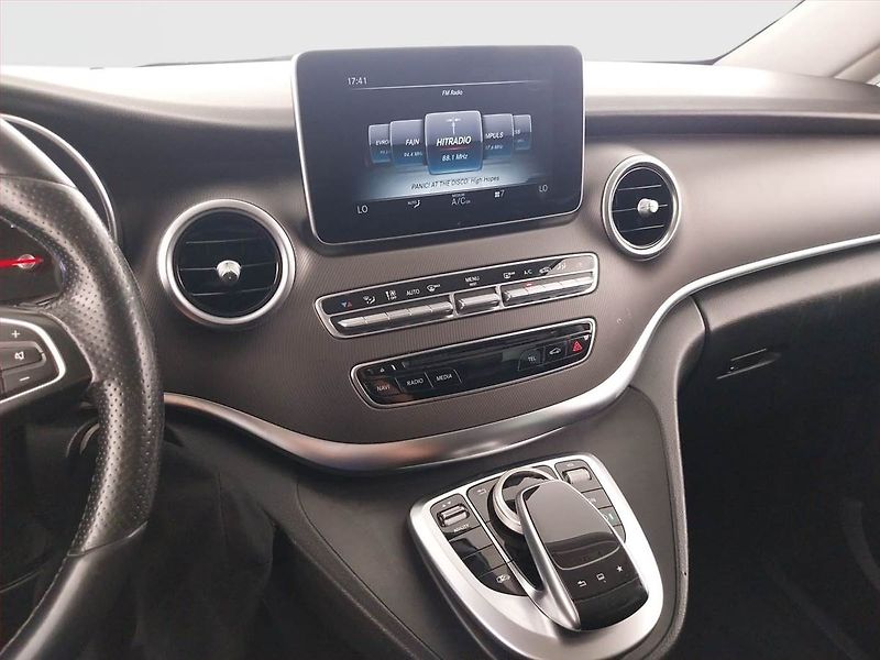 Mercedes-Benz Třídy V (2015) 220 CDI - fotka 12 z 26