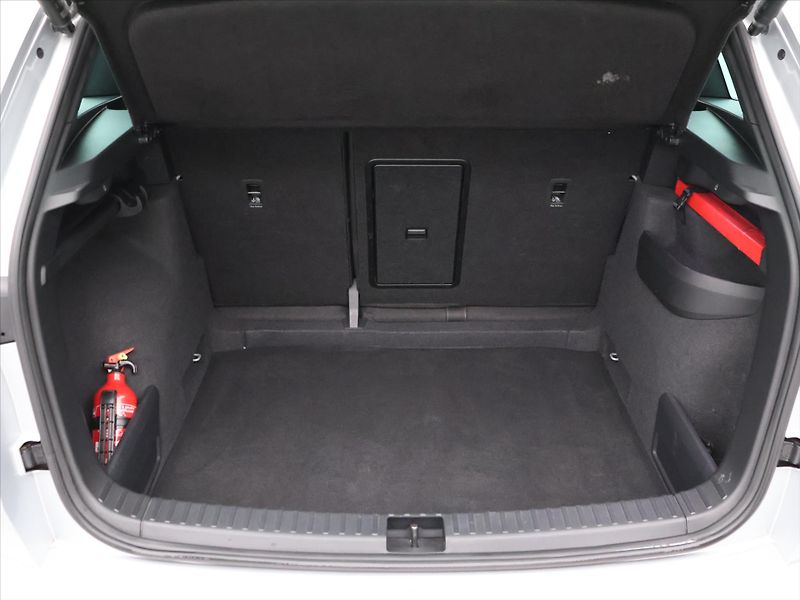 Škoda Karoq 1,5 TSI 110kW DSG Sportline - fotka 10 z 37