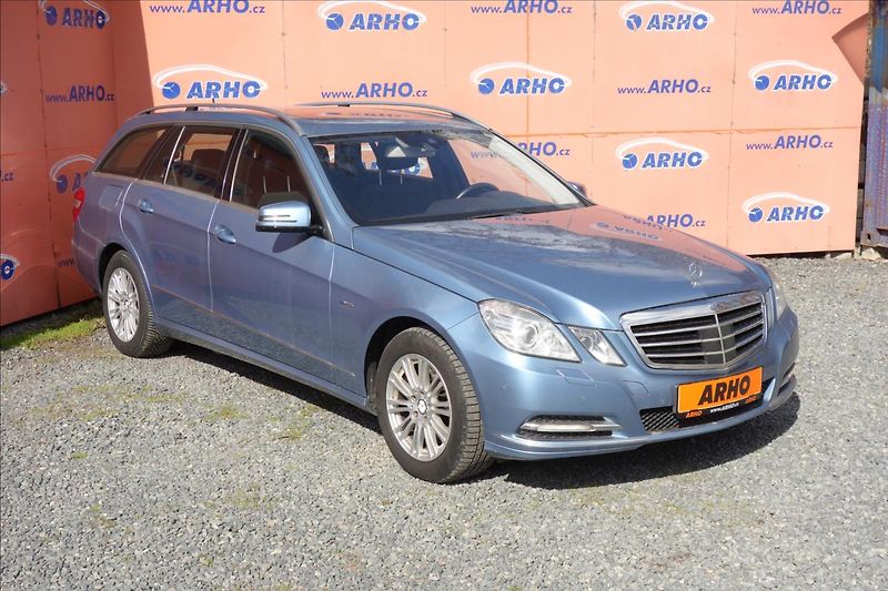 Mercedes-Benz Třídy E 350 CDi 195KW,ELEGANCE. - fotka 1 z 35