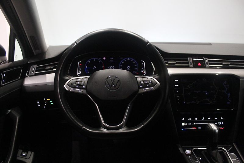 Volkswagen Passat (2023) 110kW, Tažné, Nezávislé topení - fotka 15 z 26