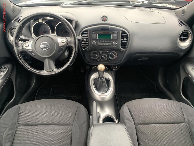 Nissan Juke (2010) 1.6i, AC, tempo - fotka 8 z 17