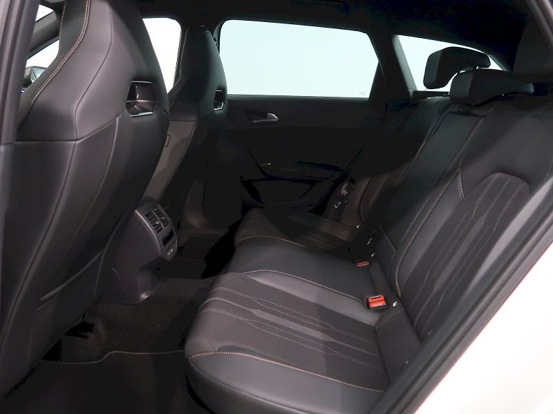 Cupra Leon (2024) VZ 2.0TSI 228KW 4x4 - fotka 15 z 42