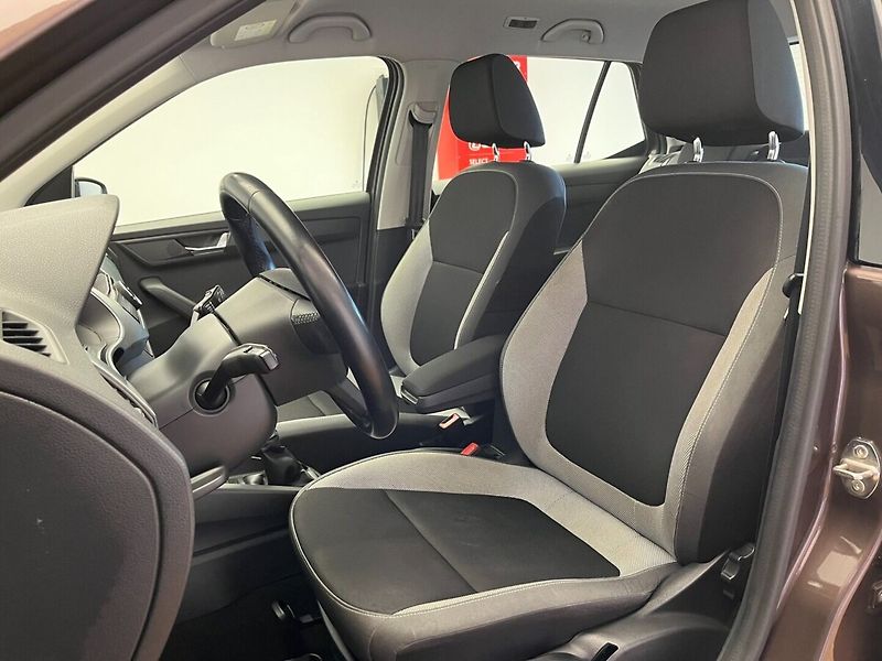 Škoda Fabia 1.2 TSI 81kW Ambition - fotka 10 z 29