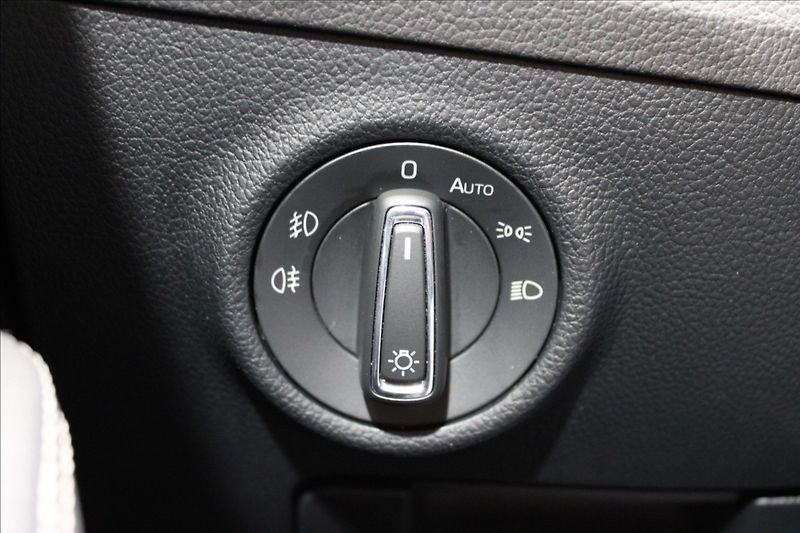 Škoda Superb 1,4 IV 115KW Style DSG - fotka 15 z 37