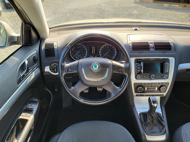 Škoda Octavia 2.0 TDi 103kW SCOUT 4x4 - fotka 9 z 45