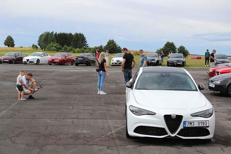 Nultý ročník srazu vozů Alfa Romeo v Jihočeském kraji.