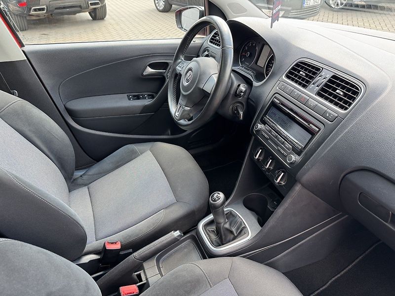 Volkswagen Polo (2011) 1.4i Style Klima Panorama - fotka 16 z 48