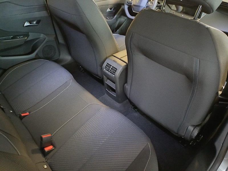 Peugeot 308 (2026) SW STYLE Hybrid 145 e-DCS6 - fotka 8 z 30