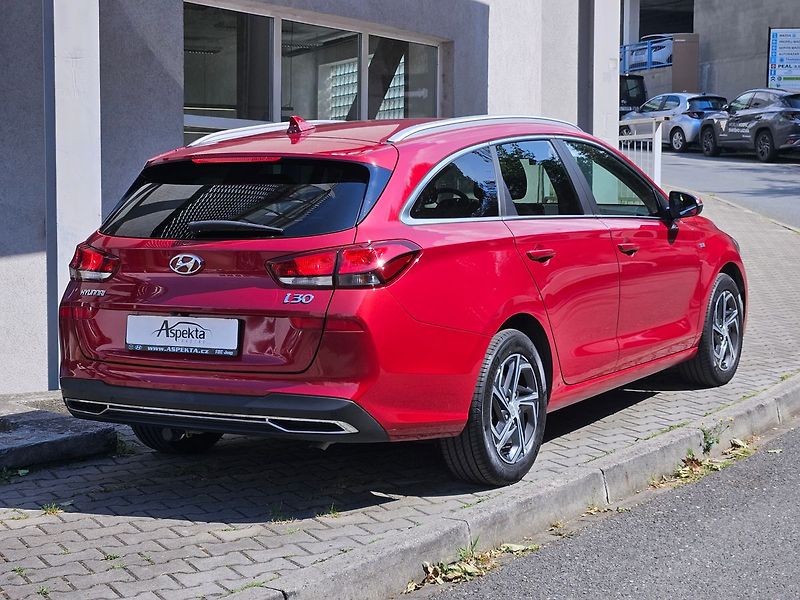 Hyundai i30 1,5 T-GDi 118kW,Smart,ČR,1.maj - fotka 5 z 35