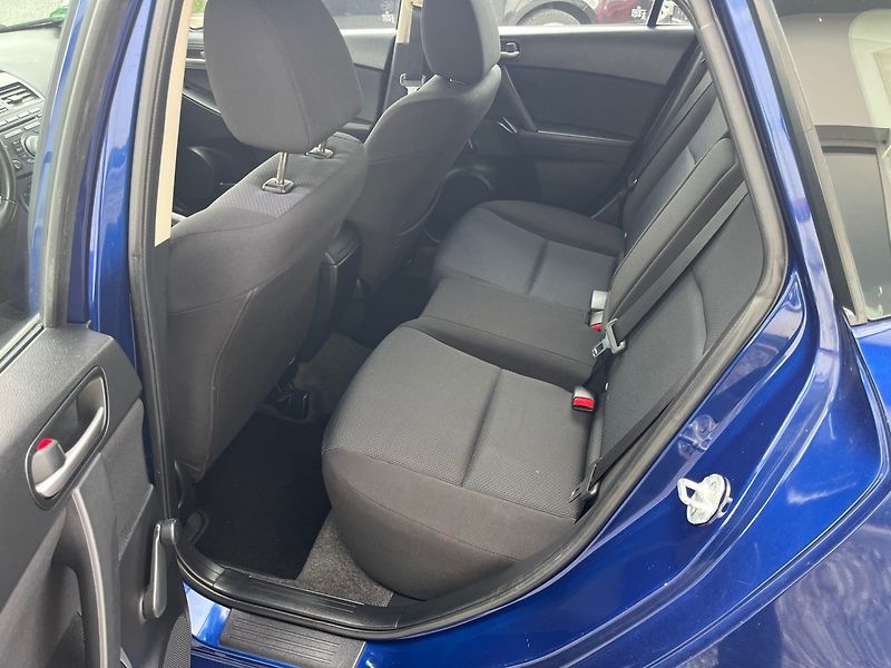 Mazda 3 (2011) 1.6 i Velmi pěkná - fotka 8 z 20