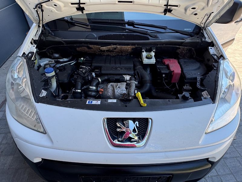 Peugeot Partner (2010) Tepee 1.6 HDi - fotka 29 z 29