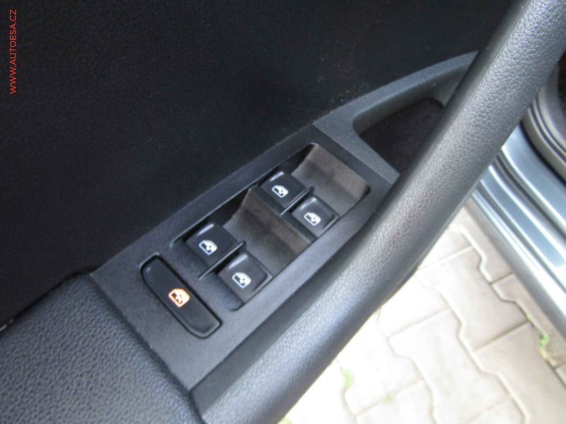 Škoda Octavia (2016) 2.0 TDi, ČR, DSG, bixen - fotka 11 z 20