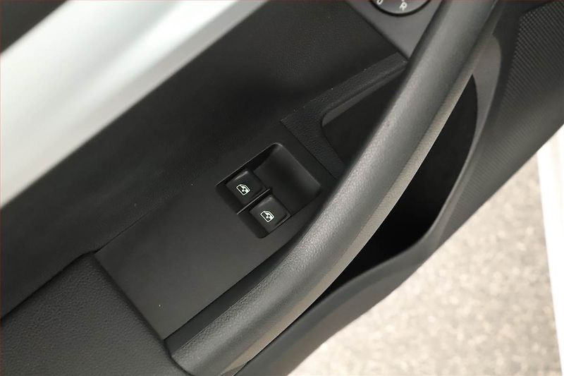 Škoda Octavia (2018) 1.6 TDI, Automat, Navi - fotka 14 z 16